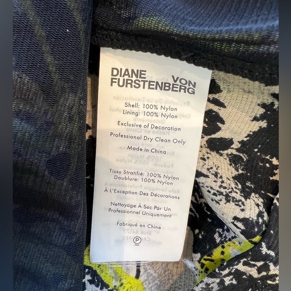 Diane Von Furstenberg mesh print mock neck top M - Picture 5 of 5